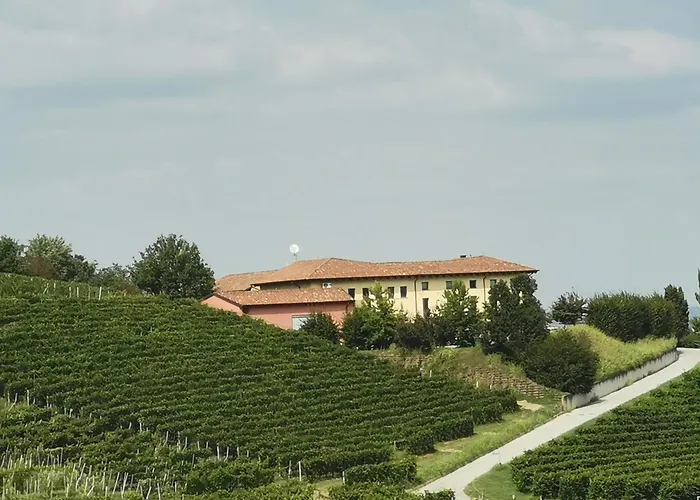Apartamento La Casa Di Lucia Alba (Piedmont)